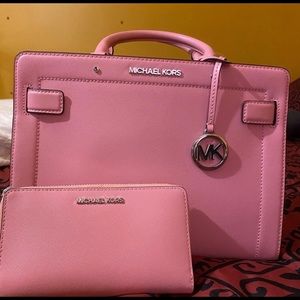 Brand new with tags Michael kors set